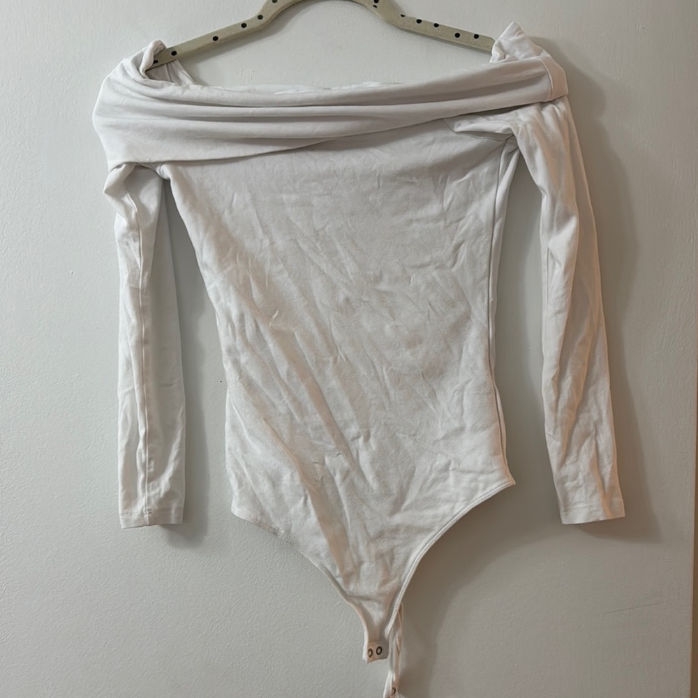 Abercrombie & Fitch White Off-Shoulder Bodysuit